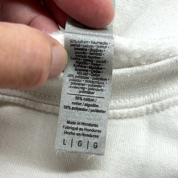 Gildan White I’m Here For Taylor Chiefs 87 with Taylor Swift Patches Sweatshirt - Picture 12 of 12